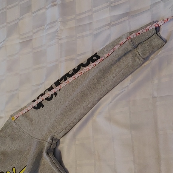 Adult SpongeBob SquarePants Hoodie. Size Medium - Picture 7 of 11